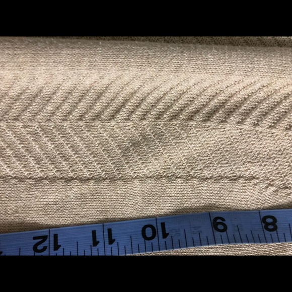 Like new! Liz Claiborne beige cardigan - Picture 16 of 16